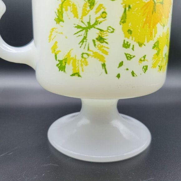 Correlle Cup Mug Set of 2 Yellow Floral Milk Glass Flowers Footed Finger Handle - Picture 7 of 10